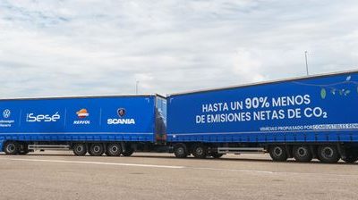 Sesé, Repsol, Volkswagen Navarra y Scania ponen en circulación el primer duotráiler propulsado por combustible renovable